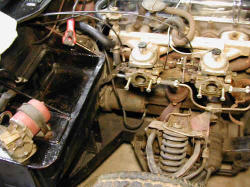 bb_batterybox1.jpg (41933 bytes)