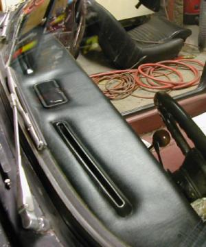 bb_dashtopcovered1.jpg (20737 bytes)