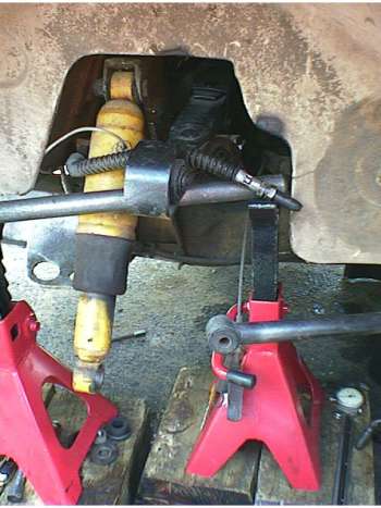 w75_rearaxle_picklefork2.jpg (26773 bytes)