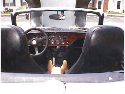 sm_betweentheseats1.jpg (16453 bytes)